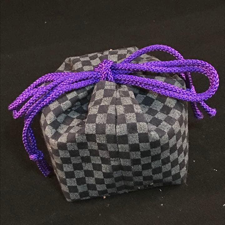 ぐい呑み　穴窯自然釉　袋、箱付き