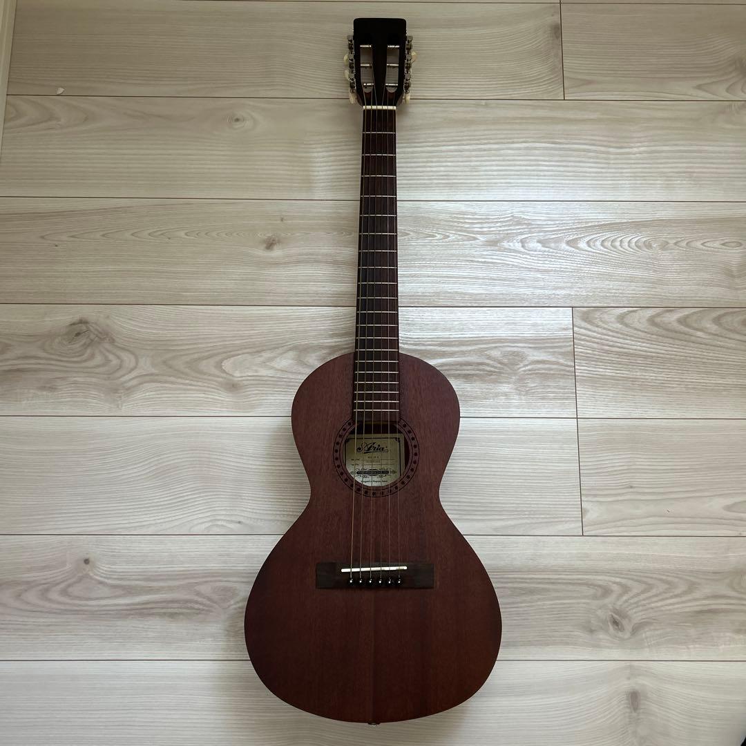 ARIA ASA-18N ミニギター ケース/カポ/ピック/チューナー付き