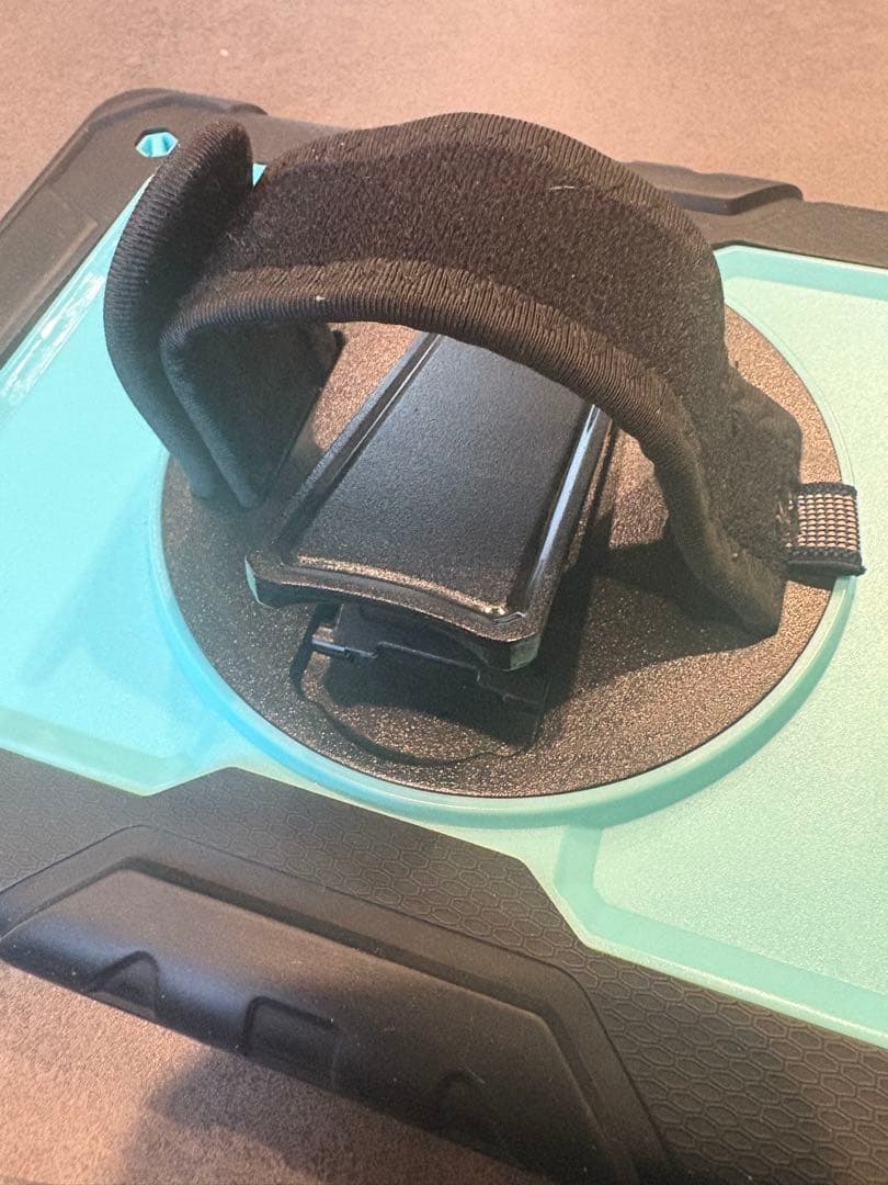 iPad pro 9.7 128GB 対衝撃ケース付き