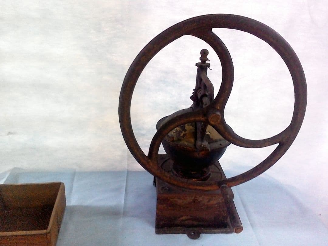 アンティークコーヒーミル　西洋　大型ミル