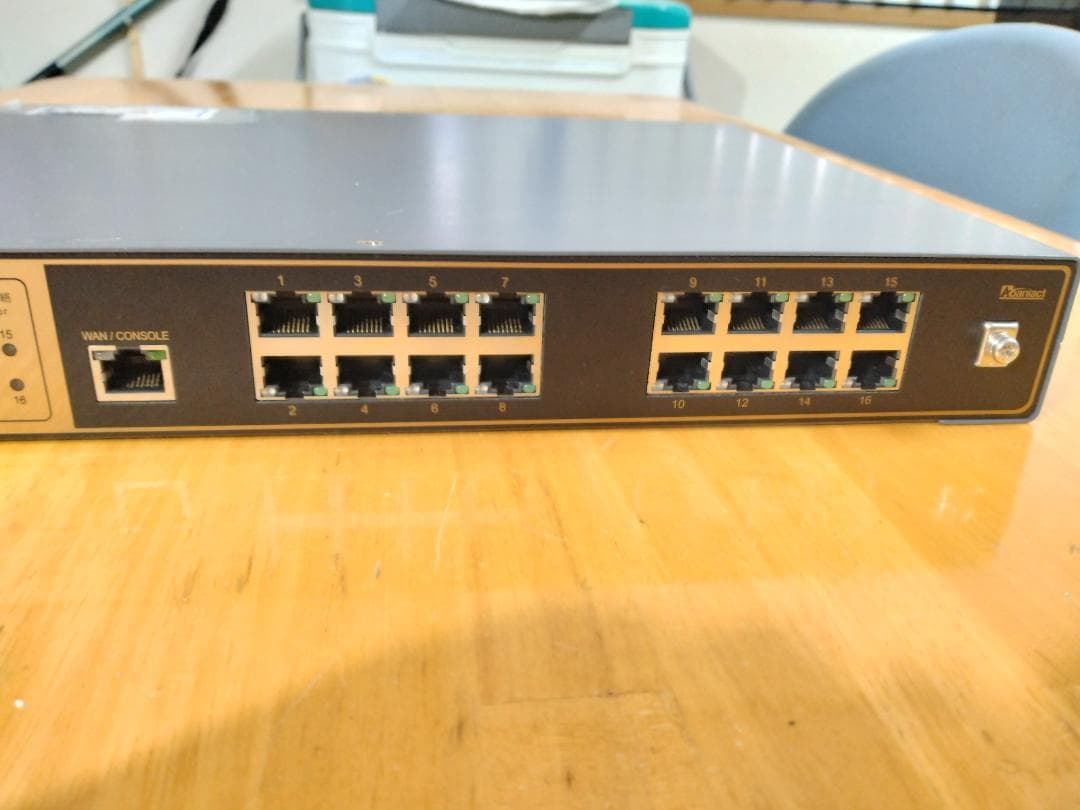 AML2-PS16-17GP PoEスイッチングハブ