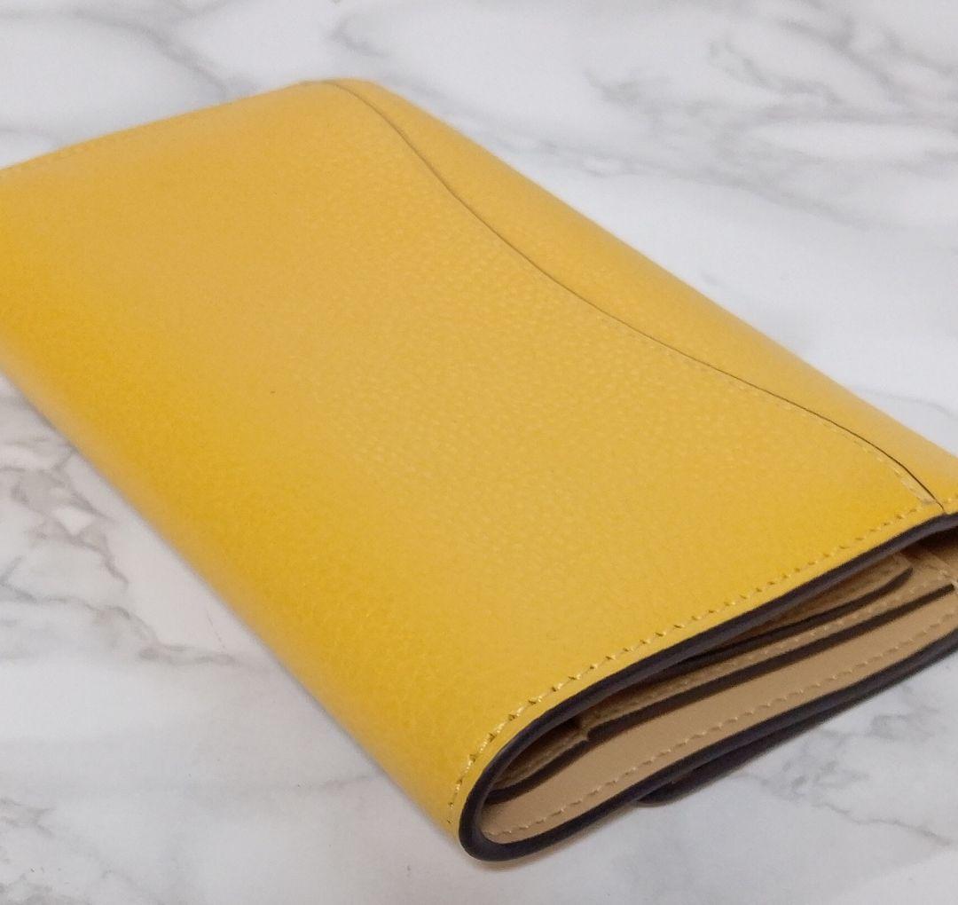 【美品】COACH コーチ エッセンシャルミディアムフラップウォレット