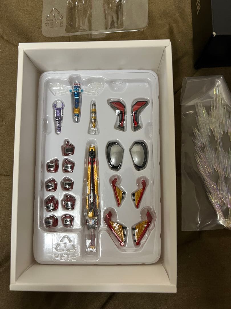 SHフィギュアーツ 真骨彫 仮面ライダーカブト ハイパーフォーム バンダイ