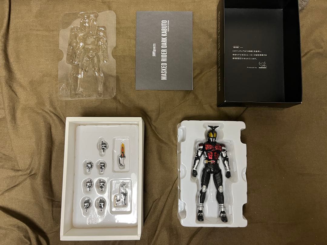 SHフィギュアーツ 真骨彫 仮面ライダーカブト ハイパーフォーム バンダイ