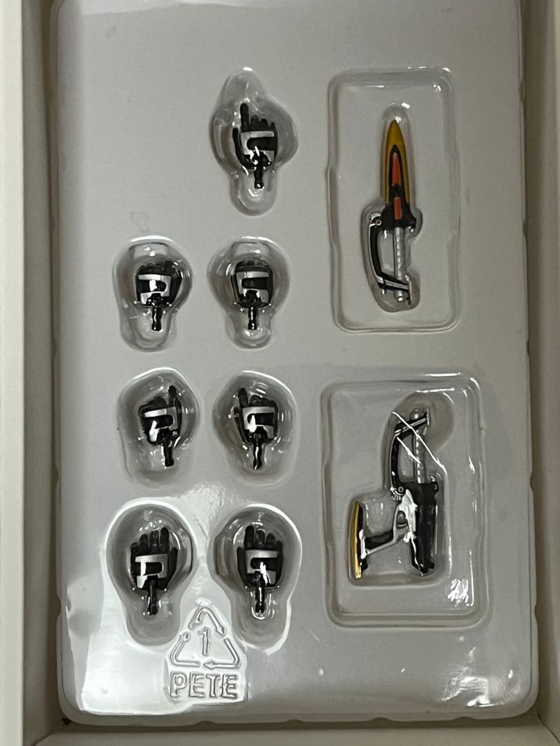 SHフィギュアーツ 真骨彫 仮面ライダーカブト ハイパーフォーム バンダイ