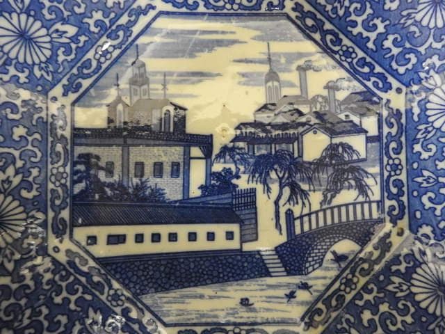 印判八角皿　文明開化図　MA57