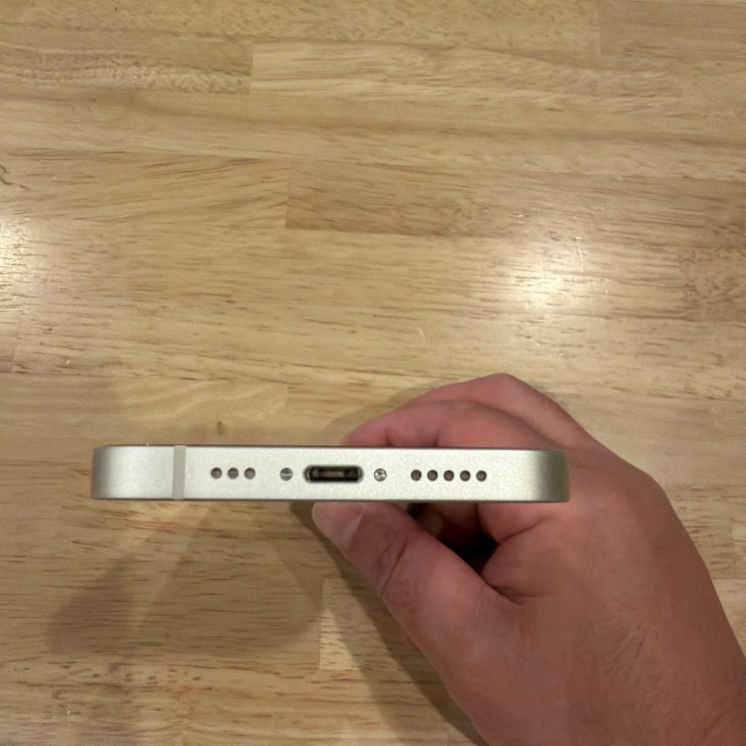 iPhone 13 本体　バッテリー80％ スターライト　128GB