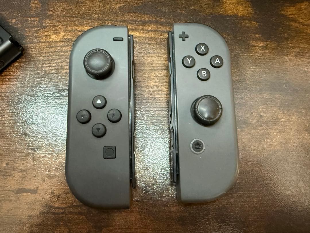 Nintendo Switch本体 グレー、Joy-Con、ドック付属全て付き！