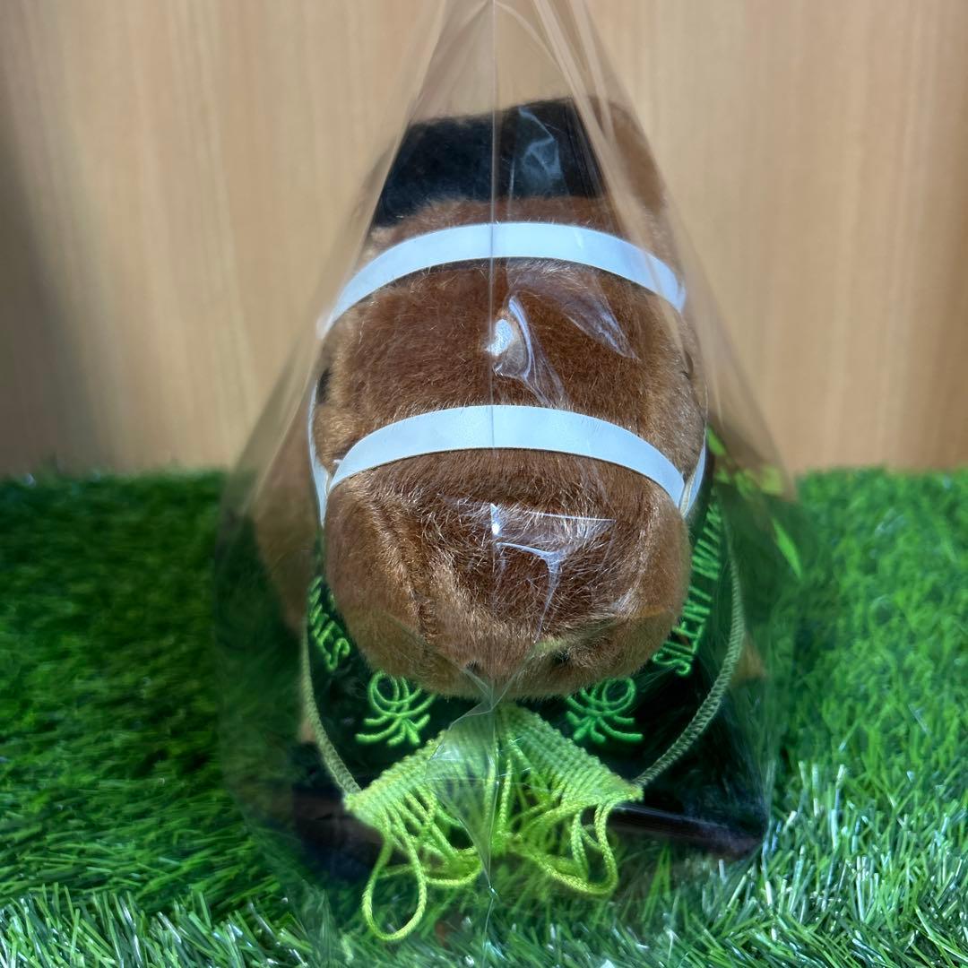 サイレントウィットネス Sサイズ 香港競馬 ぬいぐるみ