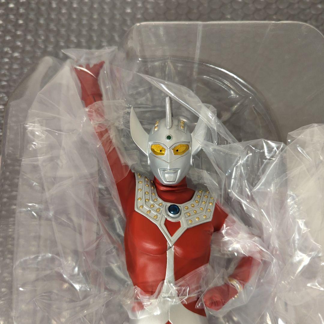 【未使用品】大怪獣シリーズ ウルトラマンタロウ 登場ポーズ エクスプラス ソフビ