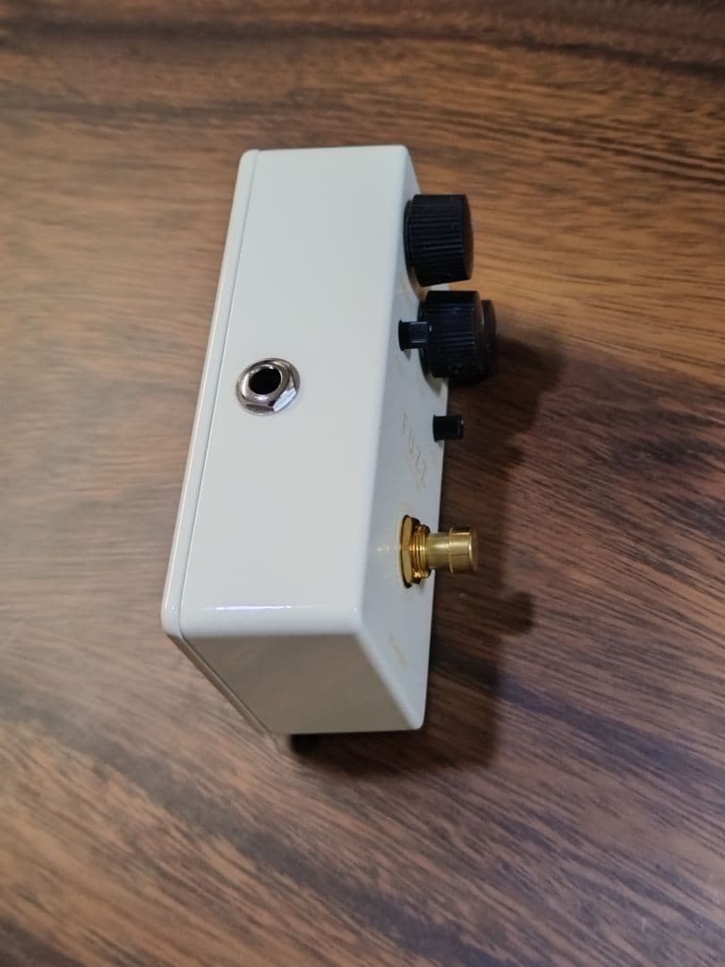 HTJ-WORKS GOLD HAZE FUZZ 限定クリーム色ディストーション