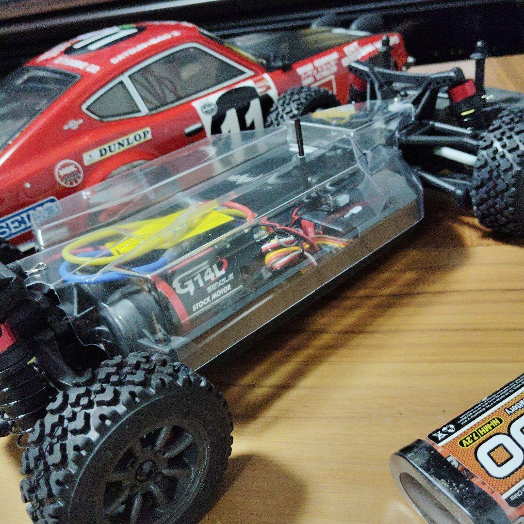 京商 ダットサン240 Z新品 LEDライト 埋め込み　バッテリー、充電器付き！