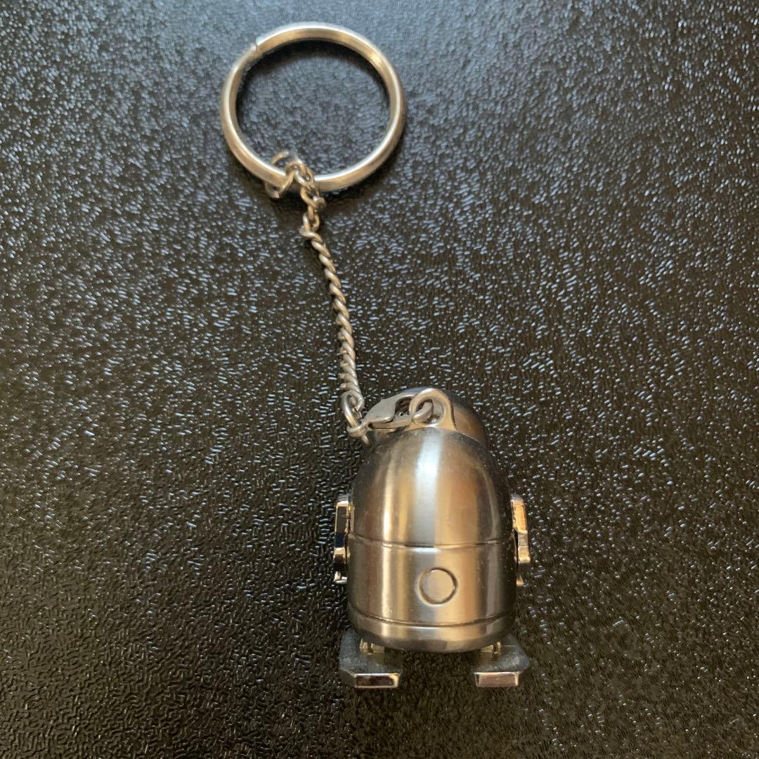 ニーアオートマタ　機械生命体　メタルキーホルダー