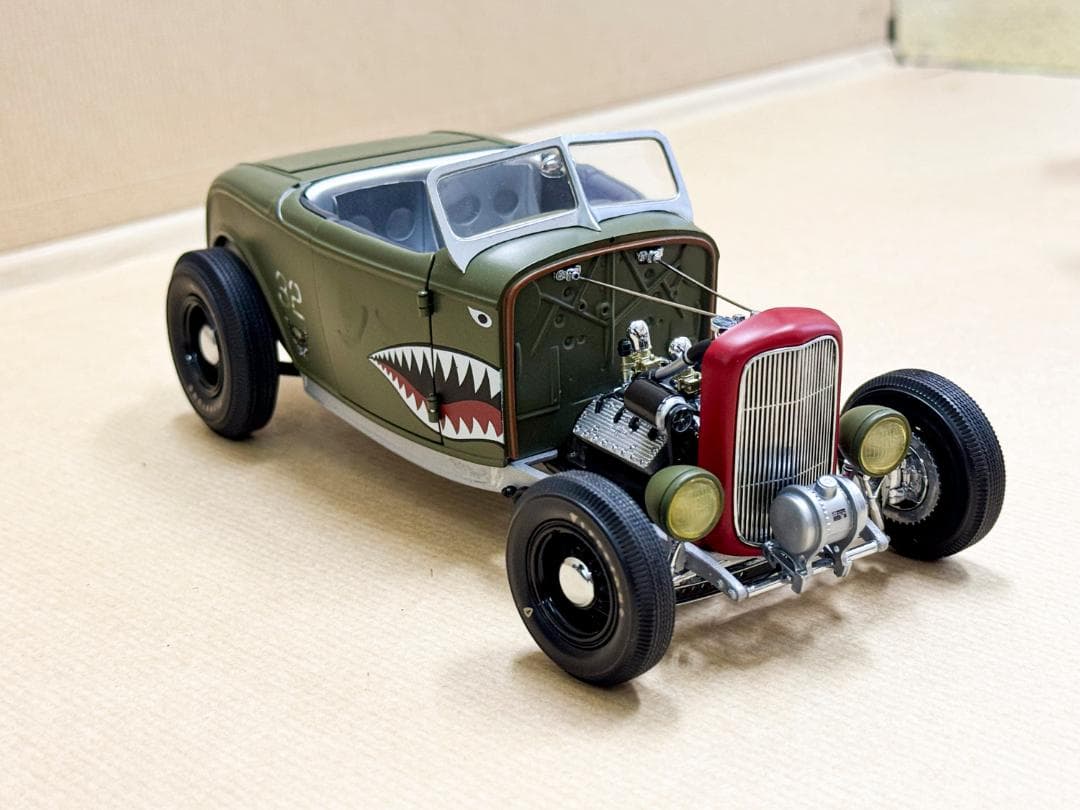 ★ 32 FORD ROADSTER ARMY ★ACME GMP★ 1/18