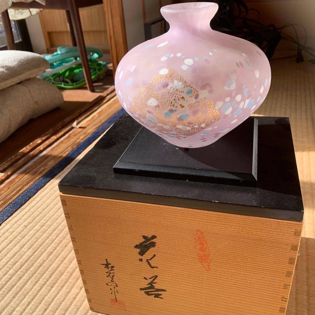 泡模様のピンクガラス花瓶