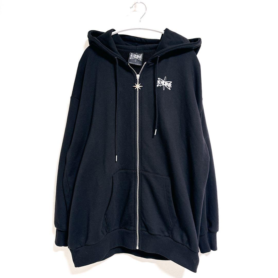 あゆみ めておら パーカー ジップアップフーディ 黒 ロゴデザイン