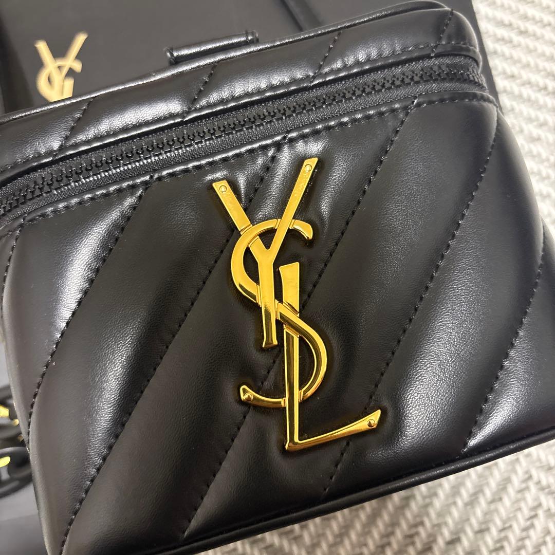 YSL ブラックレザー ショルダーバッグ　ロゴ