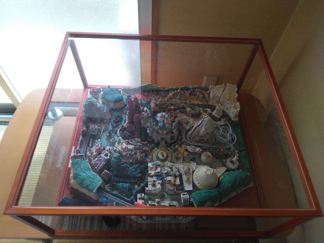 ディアゴスティーニ　ディズニーランド