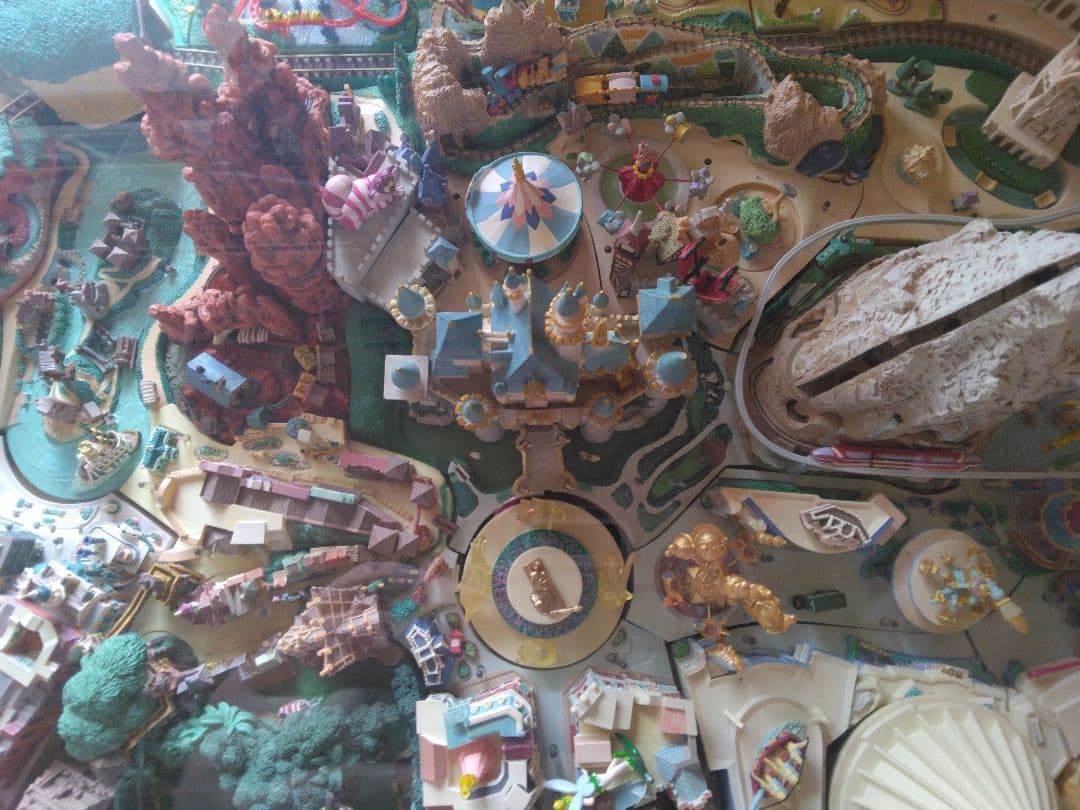 ディアゴスティーニ　ディズニーランド