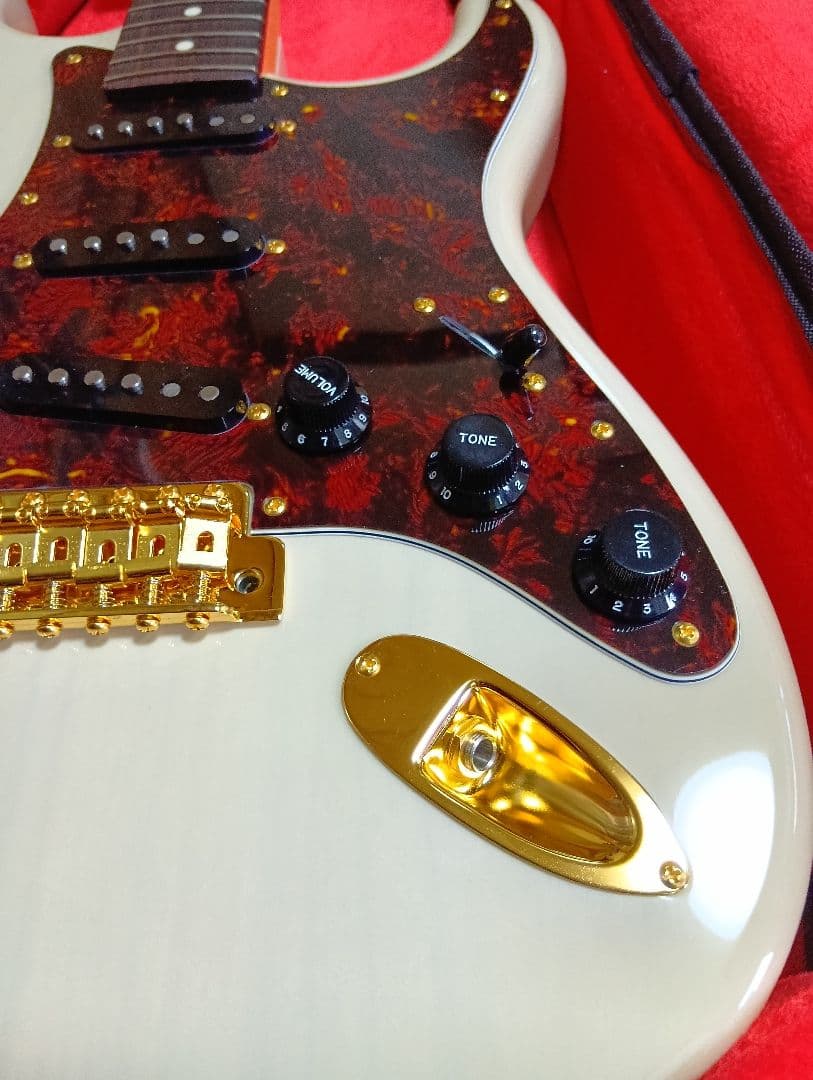 ギター AST-101G -See-Through White / STWR-