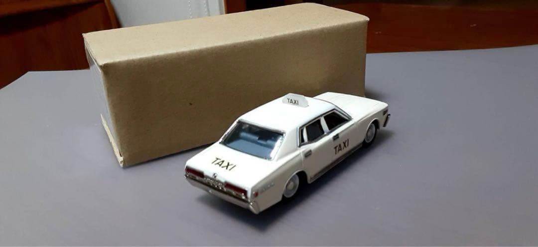 アンチモニー　コレクション　セドリック　タイプ　330 タクシー　1/43