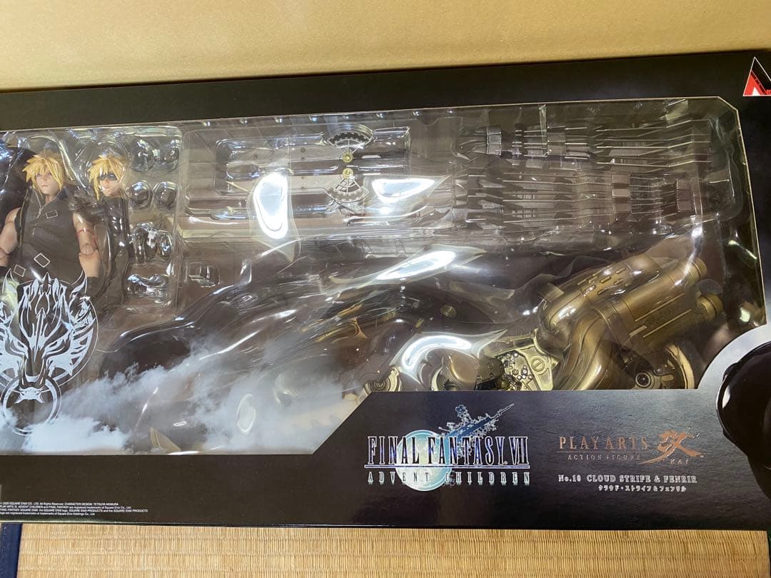 【未開封】プレイアーツ改FFVII クラウド・ストライフ & フェンリル