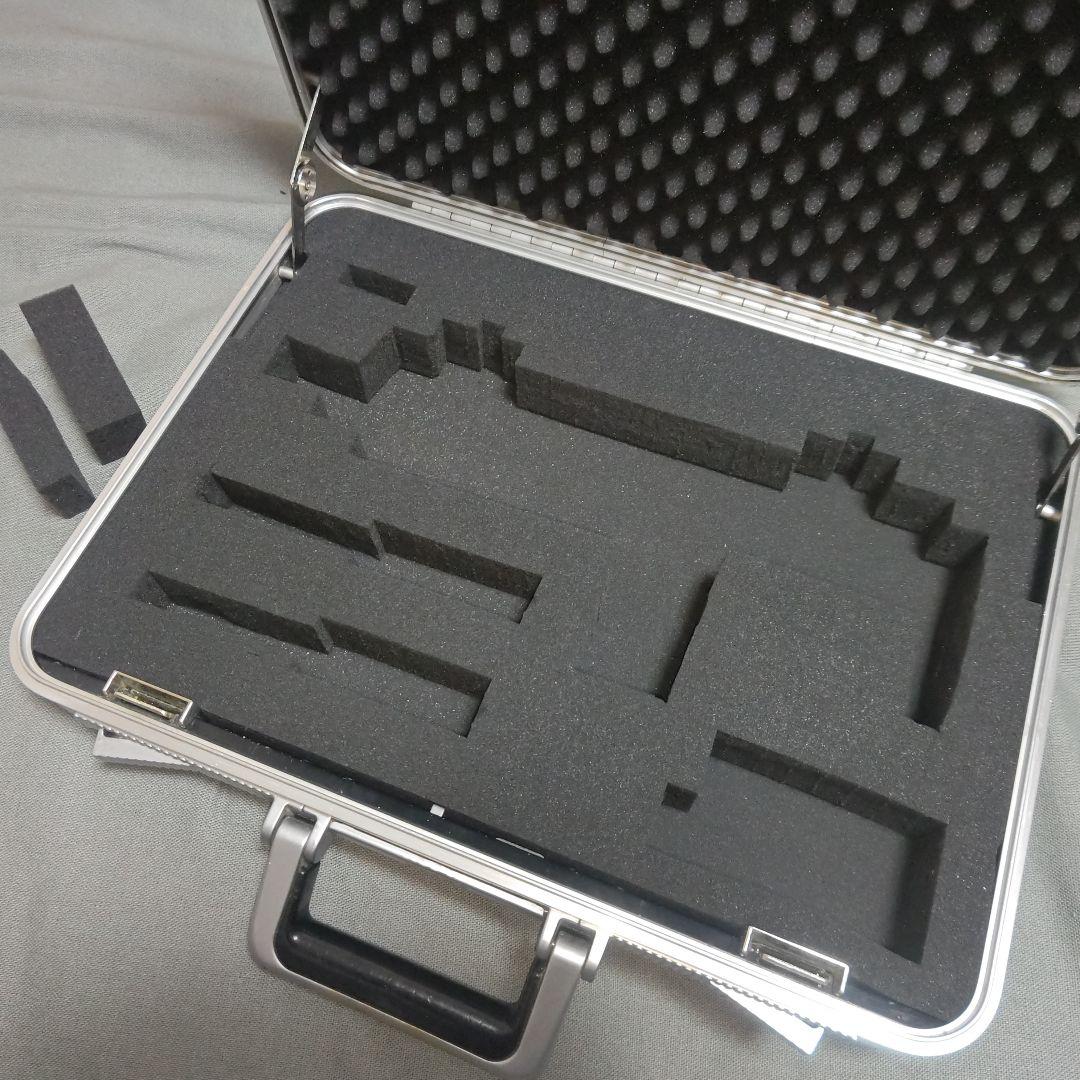 東京マルイ　電動ガン　MP7A1　タンカラーモデル　ゼロハリケース付き