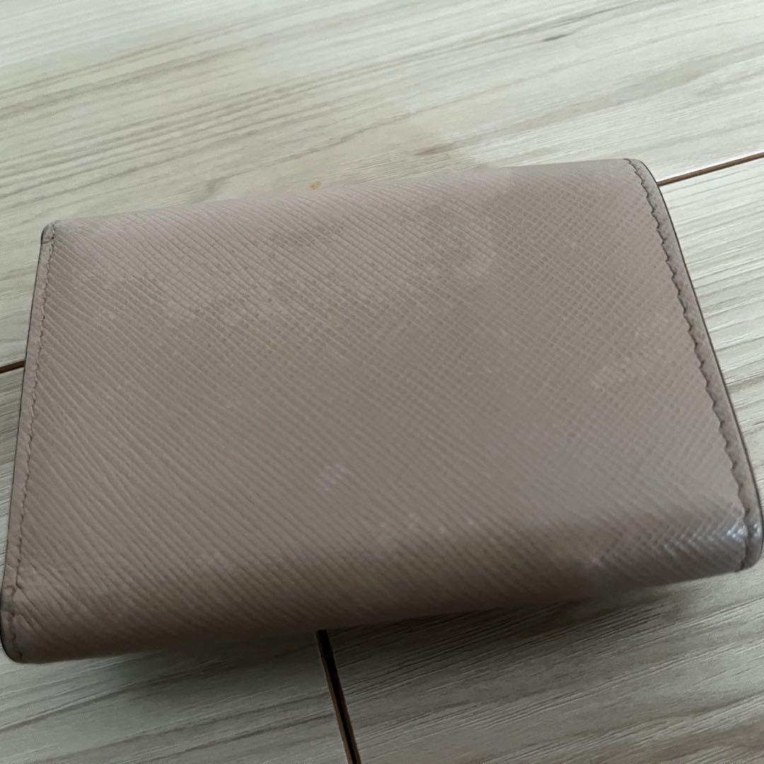 PRADA ベージュ 三つ折り財布