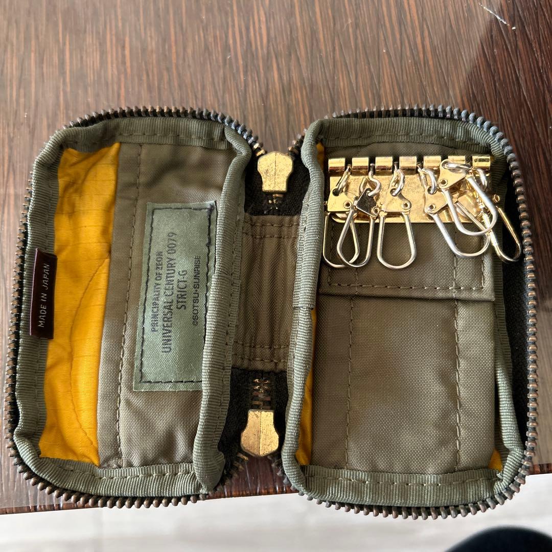 STRICT-GとPORTERがコラボレーションした、ジオン軍モデルのキーケース