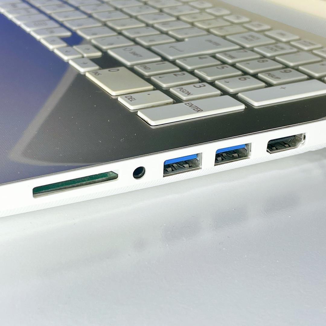 すぐ使える！Windows11✨快適SSD✨東芝ゴールドノートパソコン薄型カメラ