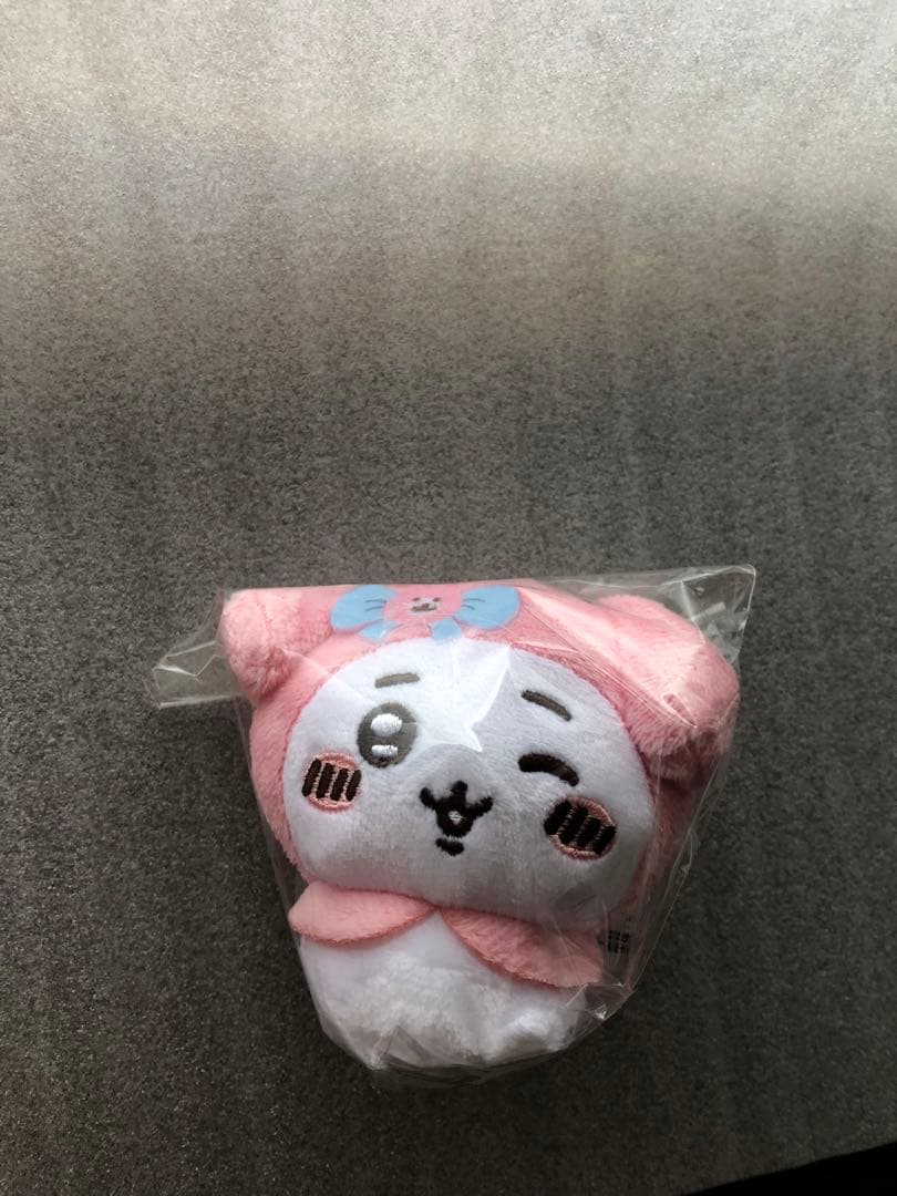 【全種】ちいかわぬいぐるみストラップ付き 約10cm ちいかわ×サンリオ