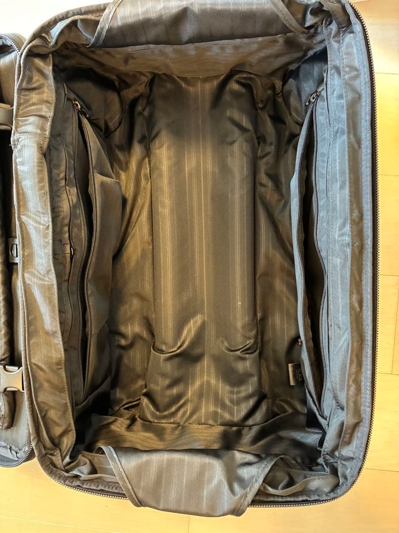 TUMI スーツケース 22020 DH ALPHA 機内持込可