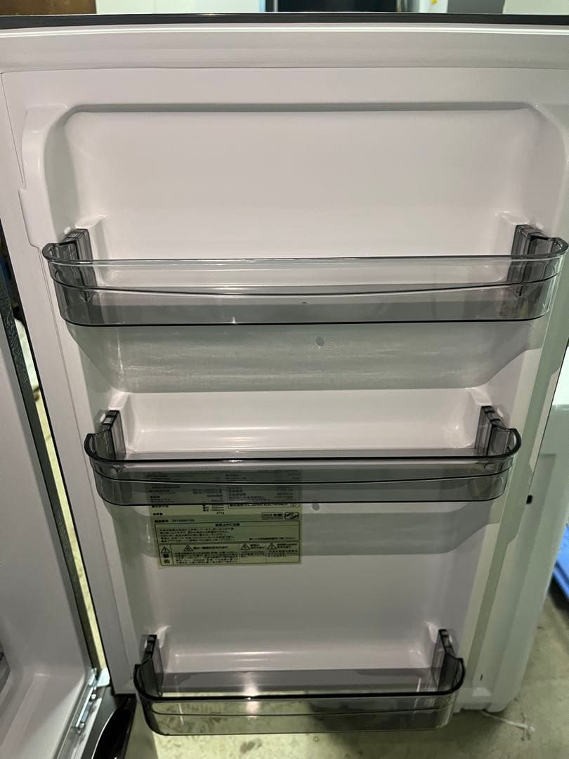 女性オーナー TCL ノンフロン冷凍冷蔵庫126L グレー 2025年製
