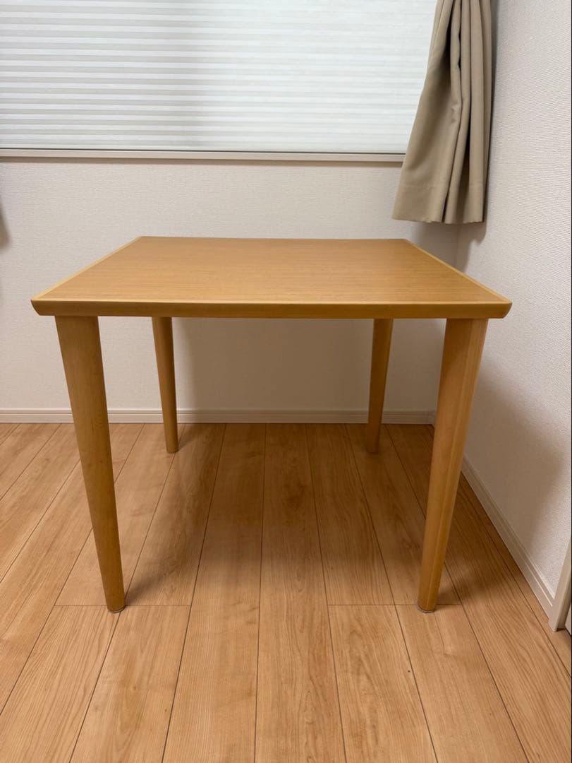 カリモク60 ダイニングテーブル800（ピュアビーチ）