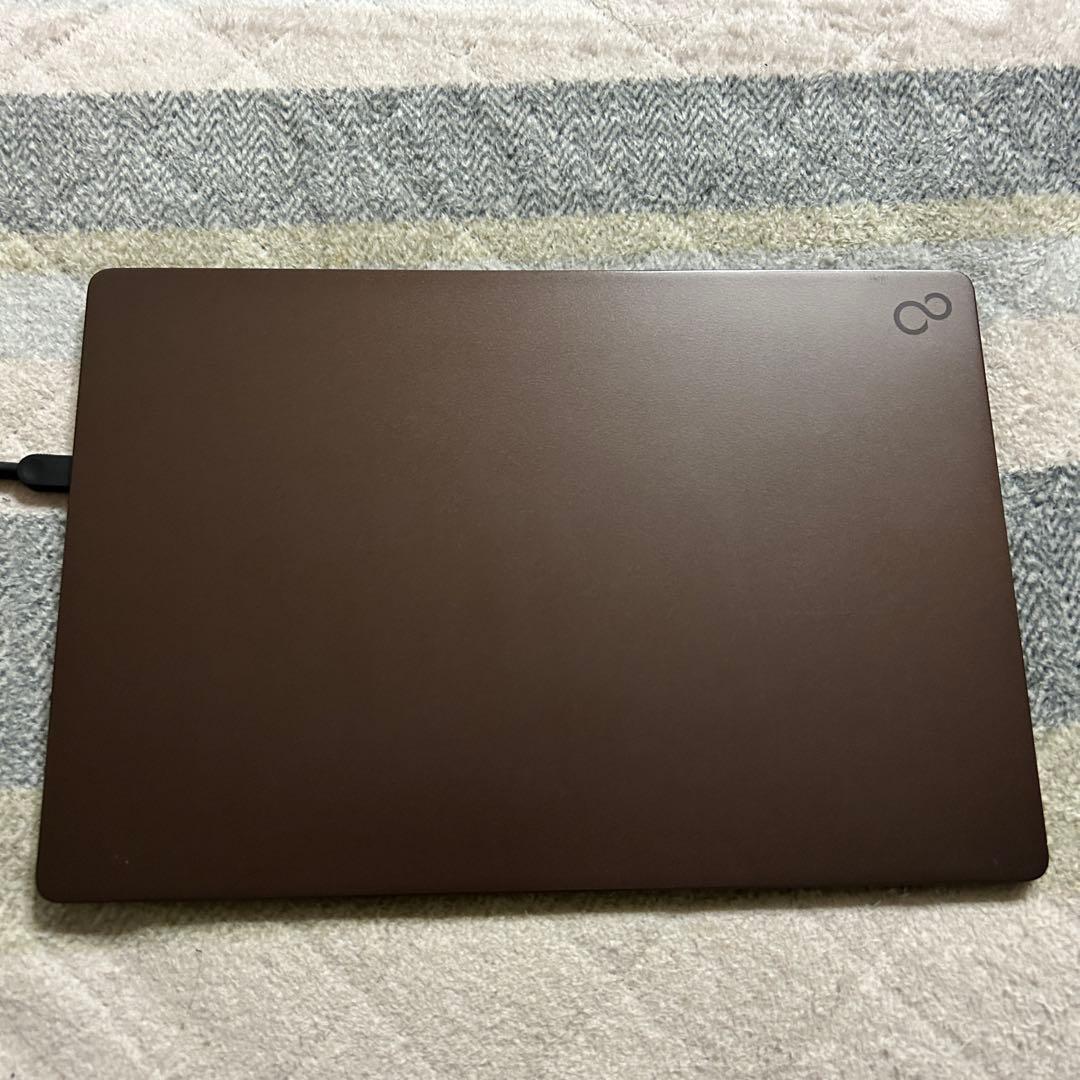 Fujitsu LIFEBOOK ノートPC ブラウン