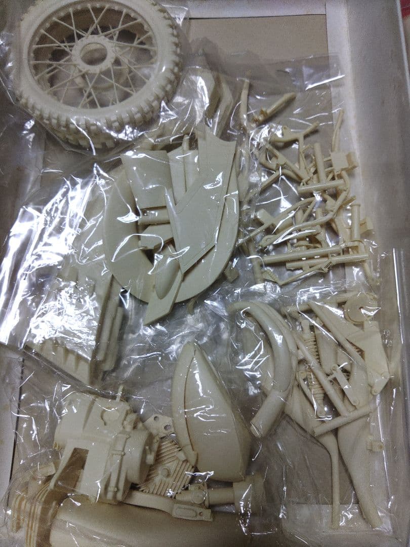 コトブキヤ　1/6 仮面ライダーV3 ガレージキット　ガレキ　プラモデル