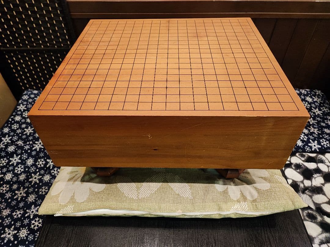 厚さ1cm蛤那智黒石36号 足つき囲碁盤50号セット