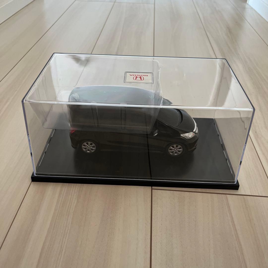 【値下げ】ホンダ FREED 1/24スケールモデル ラジオコントロールカー