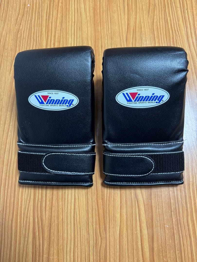 Winning ボクシングパンチンググローブ ブラック
