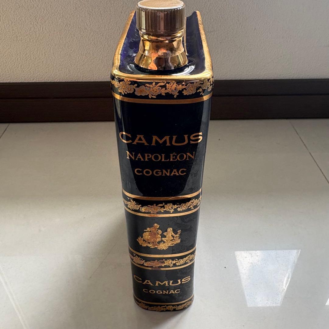 古酒　カミュ　ナポレオンブック　紳士と淑女　青陶器ボトル
