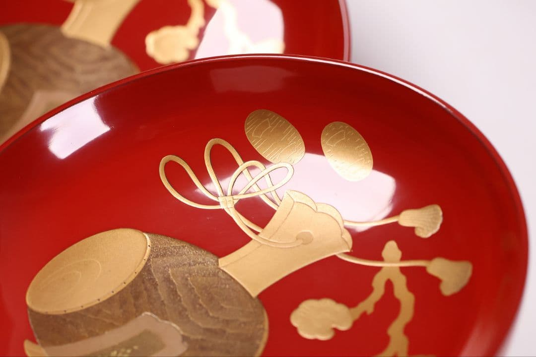 【CM360】輪島塗 宝尽くし金蒔絵 朱塗椀 二客 小槌 軍配 霊芝 木製漆器