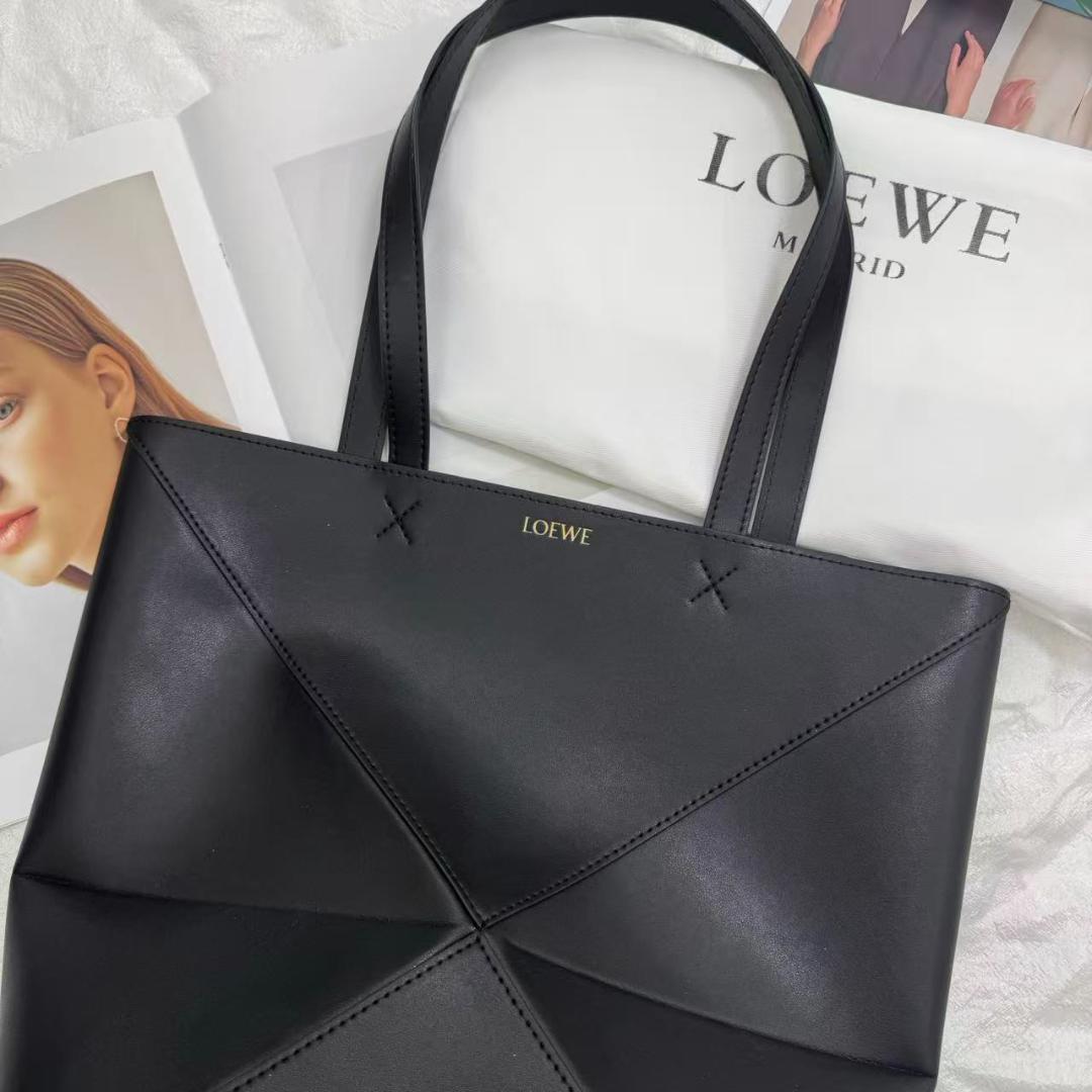 ブラックレザー ショルダーバッグ