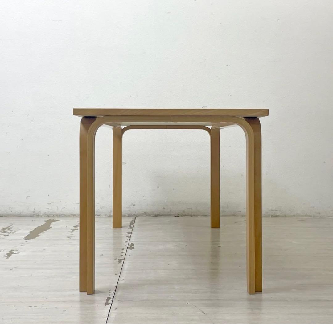 値下げ　マグナスオルセン　デスク　テーブル　アルヴァ・アアルト　リノリウム天板