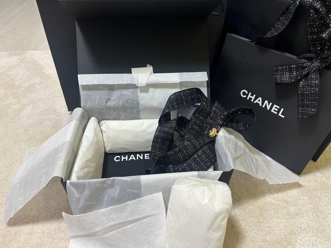 CHANEL ❣️ホリデーラッピング 2025 クリスマス リボン&チャーム