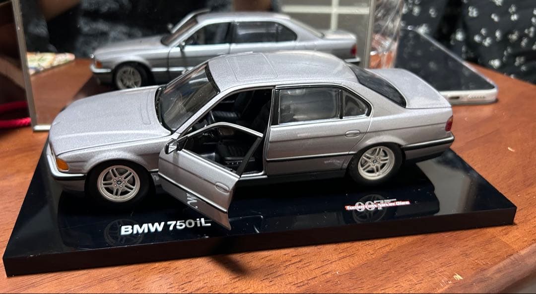 BMW 750iL 1/18 スケールモデル シルバー