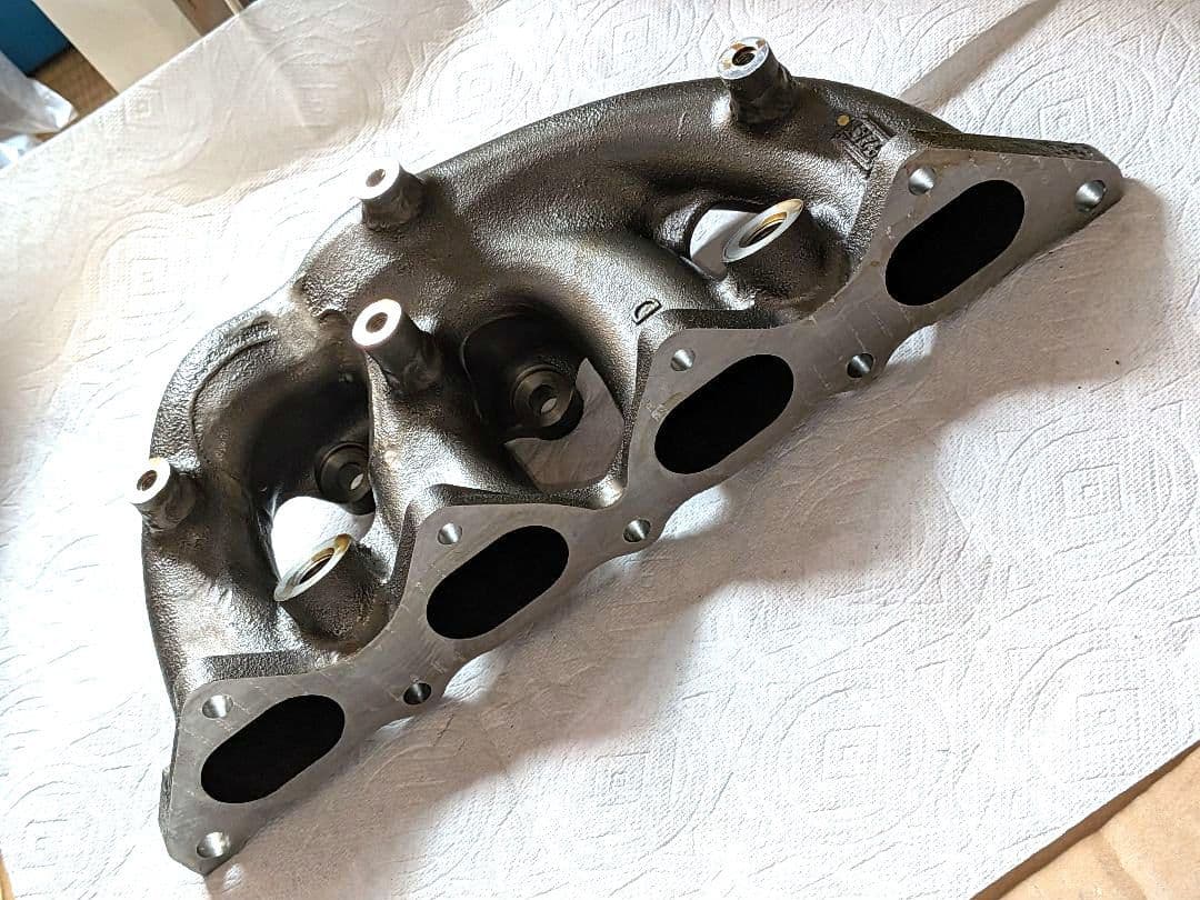 新品！ 半額以下！ランサーエボリューション8 エキゾーストマニホールド 純正品