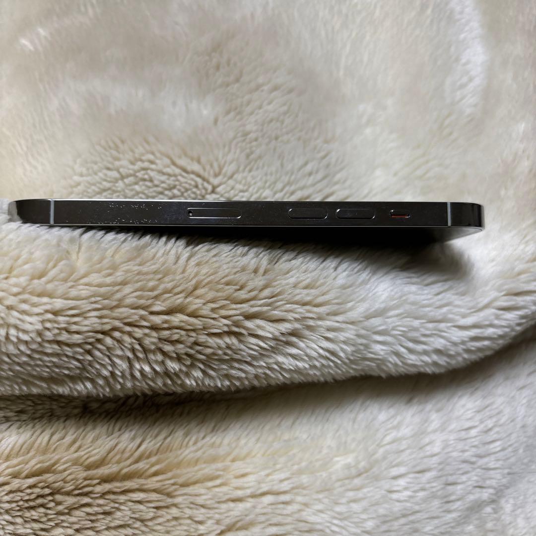 Apple iPhone 13 シルバー 本体