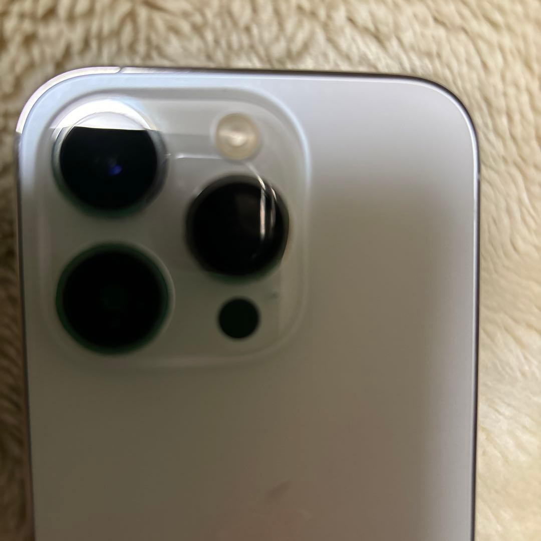 Apple iPhone 13 シルバー 本体