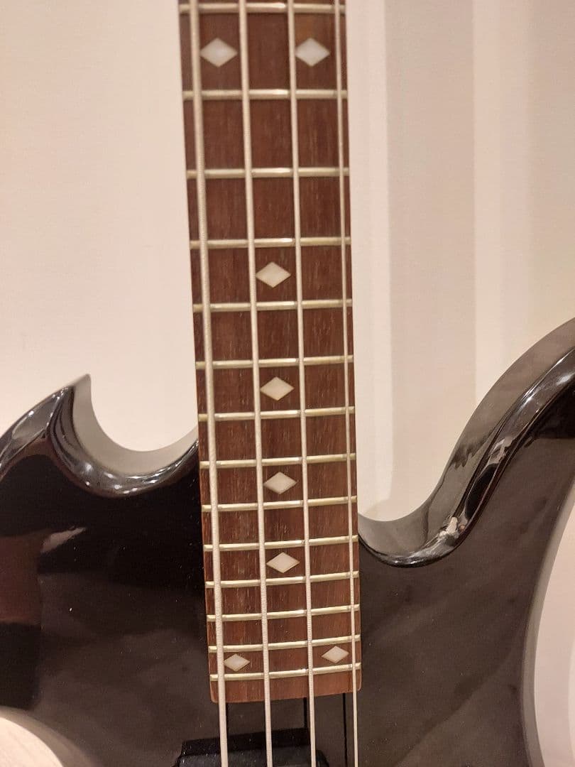 Chatting Bird エレキベース モッキンバードモデル