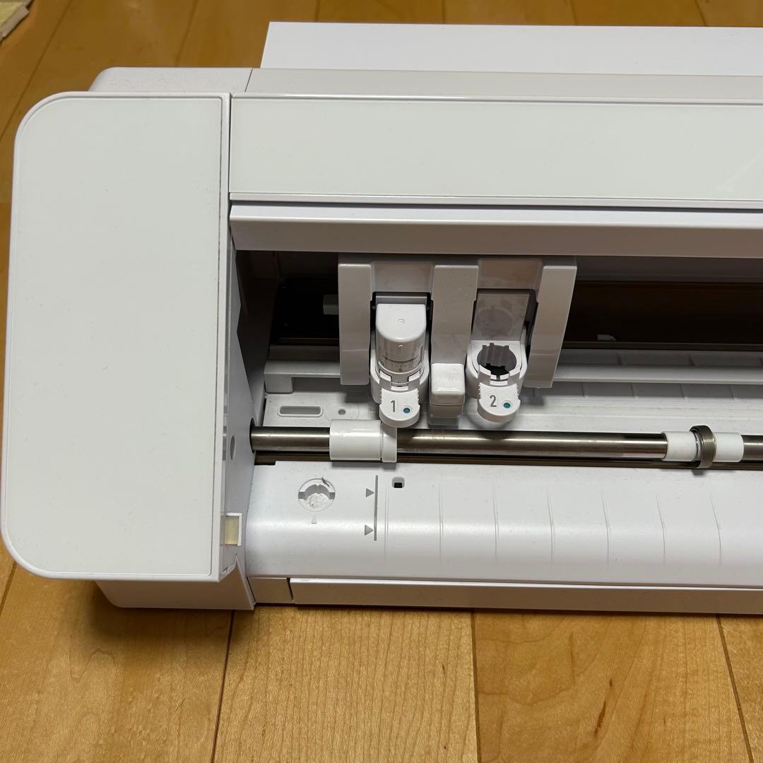 Silhouette CAMEO 4 PLUS カッティングマシン